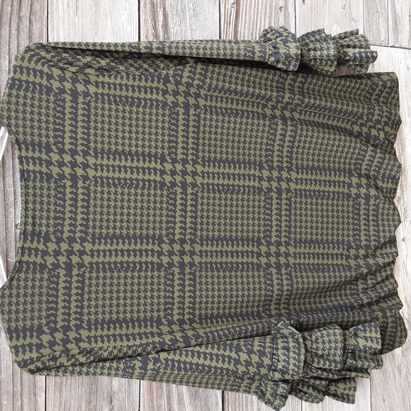 Alfani green and black patterned blouse size large - Picture 3 of 8